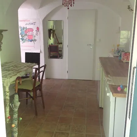 Apartment Wienerstrasse 3 *